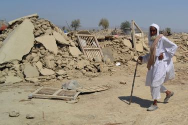 Le Pakistan sous les débris - Au moins 300 morts
