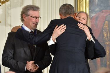 Steven Spielberg, Barbra Streisand et Barack Obama à Washington le 24 novembre 2015