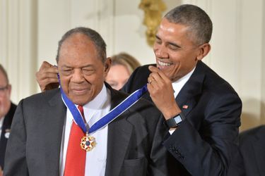 Willie Mays et Barack Obama à Washington le 24 novembre 2015