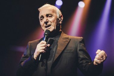 A 91 ans, Charles Aznavour enchante encore son public sur scène