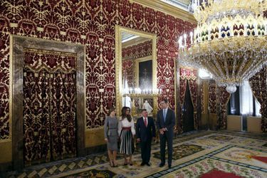 La reine Letizia et le roi Felipe VI d&#039;Espagne avec la reine Rania et le roi Abdallah II de Jordanie à Madrid, le 20 novembre 2015