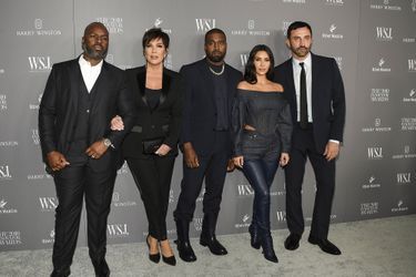 Corey Gamble, Kris Jenner, Kanye West, Kim Kardashian et Riccardo Tisci à la 9e édition des WSJ. Magazine Innovator Awards à New York le 6 novembre 2019