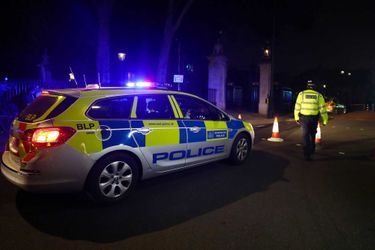 Un périmètre de sécurité a été installé autour du palais de Buckingham après l&#039;attaque au couteau de vendredi. 