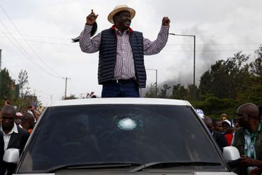 La police a dispersé des opposants venus saluer Raila Odinga à Nairobi, le 17 novembre 2017.