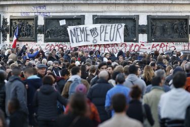 A République, les Parisiens n&#039;ont &quot;même pas peur&quot; après les attentats