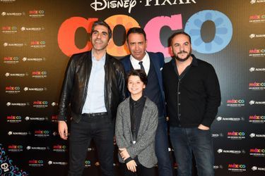 Ary Abittan, Sébastien Chato, Andrea Santamaria et François-Xavier Demaison à l'avant-première de "Coco" au Grand Rex à Paris, le 14 novembre 2017.