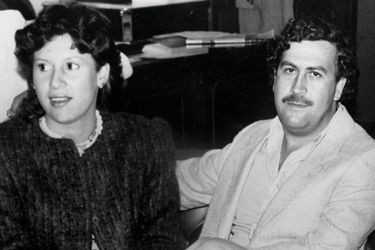 En 1983, dans la région de Medellin. Le mariage a eu lieu sept ans plus tôt et ils ont deux enfants. Mais Pablo Escobar se montre déjà volage.