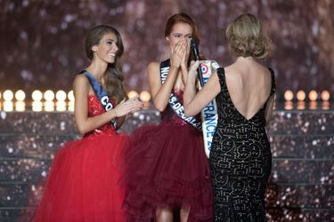 Maëva Coucke est sacrée Miss France 2018 à Châteauroux le 16 décembre 2017