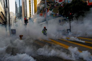Ce week-end à Hong Kong, des milliers de manifestants pro-démocratie sont descendus dans les rues pour une nouvelle marche non autorisée, la contestation ne montrant aucun signe de recul après quasiment cinq mois et malgré un nouvel avertissement de Pékin.