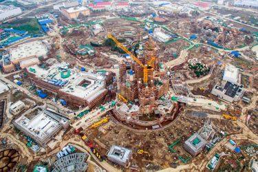 Le parc Shanghai Disneyland, en cours de construction, en juillet dernier.