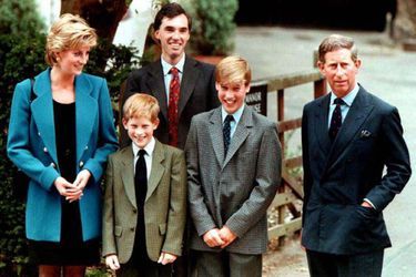 Lady Diana, les princes Harry et William et le Prince Charles en 1995.