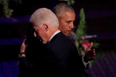 Barack Obama et Bill Clinton aux funérailles d&#039;Elijah Cummings à Baltimore, le 25 octobre 2019.