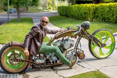 Christian Audigier sur sa moto, une Green Monster TMC, son cadeau d&#039;anniversaire le 21 mai 2014. 