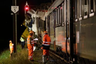 Collision de trains en Suisse: 1 mort, 26 blessés
