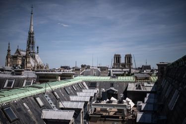 La vue, spectaculaire, sur les toits de Paris. Photos prises en juillet 2019. 