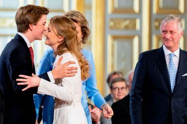 La princesse Elisabeth de Belgique avec le roi des Belges Philippe et le prince Gabriel à Bruxelles, le 25 octobre 2019