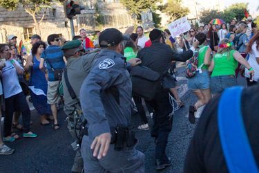 Le suspect tentant de poignarder une marcheuse lors de la Gay Pride de Jérusalem. 