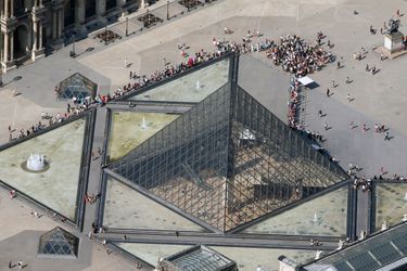 La pyramide du Louvres