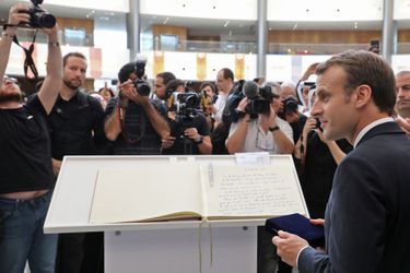 Emmanuel Macron à la Sorbonne d&#039;Abou Dhabi.