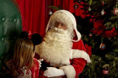 La magie de Noël illumine Disneyland Paris - De quoi réjouir petits et grands