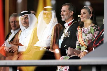 L’émir du Qatar le cheikh Tamim bin Hamad al-Thani avec le roi Felipe VI et la reine Letizia d&#039;Espagne à Tokyo, le 22 octobre 2019
