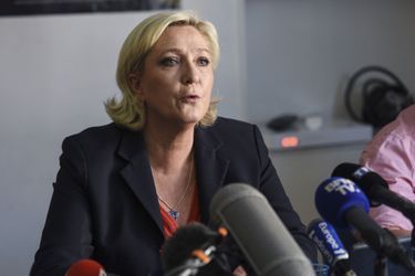 Marine Le Pen lors d'une conférence de presse à Hénin-Beaumont, lundi.