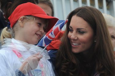 Lady Louise Windsor avec la duchesse de Cambridge, née Kate Middleton, aux Jeux Paralympiques de Londres en septembre 2012