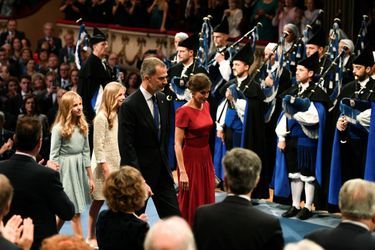 La princesse Leonor d'Espagne avec la reine Letizia, le roi Felipe VI et la princesse Sofia à Oviedo, le 18 octobre 2019