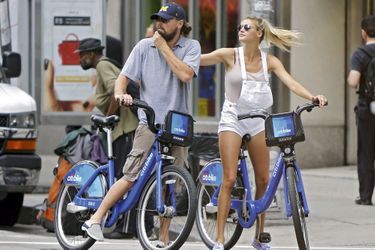 Le 9 juin dernier, Leo et Kelly s'offrent une virée à Citi Bike, les vélos mis en location par la ville de NYC. 