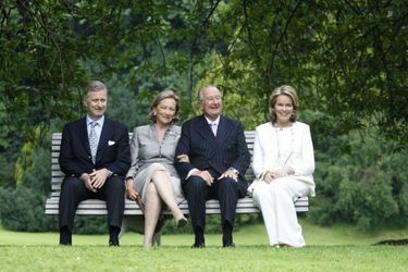Philippe et Mathilde, avec la reine Paola et le roi Albert II 
