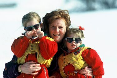Sarah Ferguson avec ses filles, le 29 mars 1993