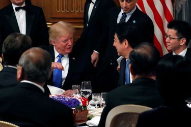 Donald Trump et Shinzo Abe lors du dîner d'Etat à Tokyo, le 6 novembre 2017.