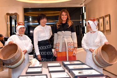 Melania Trump a visité une joaillerie avec la femme du premier ministre japonais.