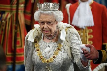 La reine Elizabeth II au Parlement à Londres, le 14 octobre 2019