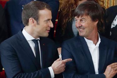 Emmanuel Macron et Nicolas Hulot à l&#039;Elysée, lors de la photo de famille du gouvernement.