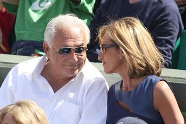 Il peut passer autant de temps qu’il en a envie à Roland-Garros. Dominique Strauss-Kahn et Myriam L’Aouffir, le 30 mai, treize jours avant l’épilogue du procès pour proxénétisme.