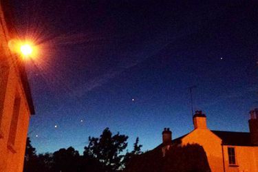 Les lumières apparues le 3 juin dans le ciel de Cheltenham en Angleterre.