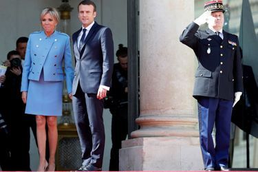 Brigitte et Emmanuel Macron, dimanche 14 mai, jour de l&#039;investiture du président de la République. 