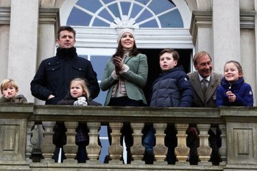 La princesse Mary et le prince Frederik de Danemark avec leurs enfants à Dyrehaven, le 1er novembre 2015