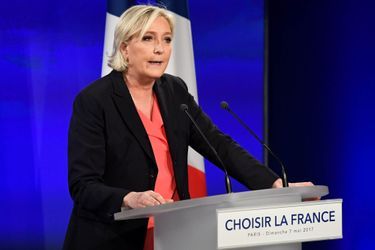 Marine Le Pen au Chalet du Lac le 7 mai.