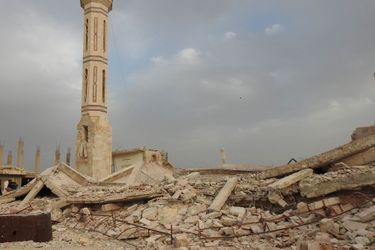 Débris d&#039;une mosquée de la région de Hama, après une attaque du régime d&#039;Assad en avril 2017.