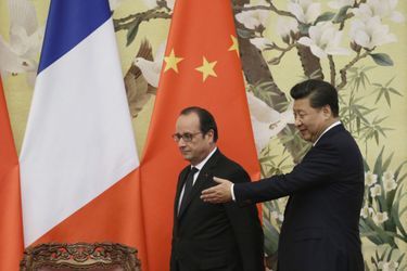 Xi Jinping et François Hollande arrivent au palais de l&#039;Assemblée du peuple, à Pékin