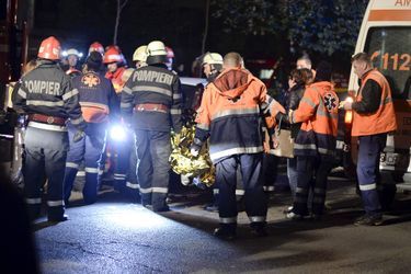 27 personnes sont mortes dans un incendie dans une boîte de nuit de Bucarest