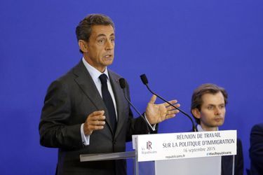 Nicolas Sarkozy, lui, toucherait jusqu’à 150.000 euros par intervention