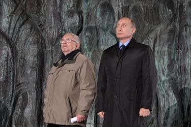 Vladimir Poutine et Vladimir Loukine, le 30 octobre 2017 