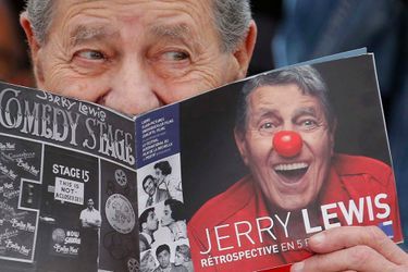 Jerry Lewis faisant le clown