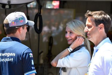 Comme chaque année, le Grand prix de Formule 1 de Monaco a accueilli son lot de célébrités. Certaines, à l&#039;image de Michael Douglas, étaient venues en voisines en raison de la proximité avec le Festival de Cannes, qui s&#039;achevait ce dimanche. L&#039;actrice Cameron Diaz et les Daft Punk ont assisté à la victoire de l&#039;Allemand Nico Rosberg, qui a précédé Sebastian Vettel et Mark Webber.