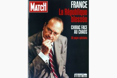Jacques Chirac en couverture de Paris Match, le 2 mai 2002.