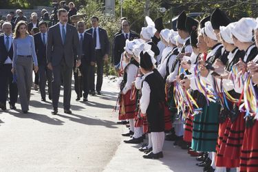 La reine Letizia et le roi Felipe VI d'Espagne à Porenu, sacré Village exemplaire des Asturies 2017, le 21 octobre 2017
