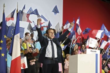 Emmanuel Macron, devant 6000 supporteurs au parc Chanot, à Marseille, le 1er avril.